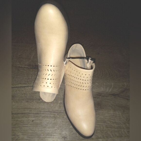 Ladies ANKLE CUT OUT BOOTS SZ 6 - Picture 8 of 10